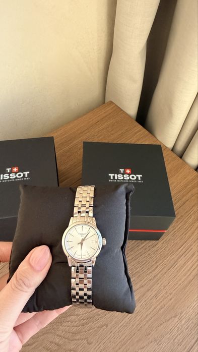 Продам часы Tissot
