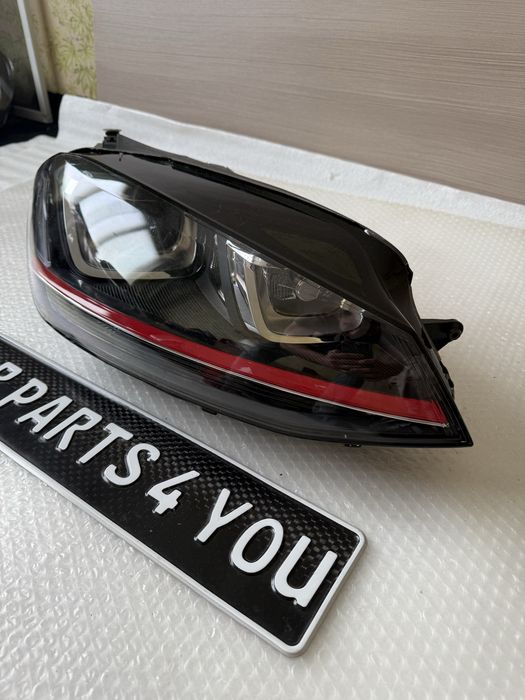 Фар десен VW Golf 7 Голф 7 оборудван с ксенон крушка