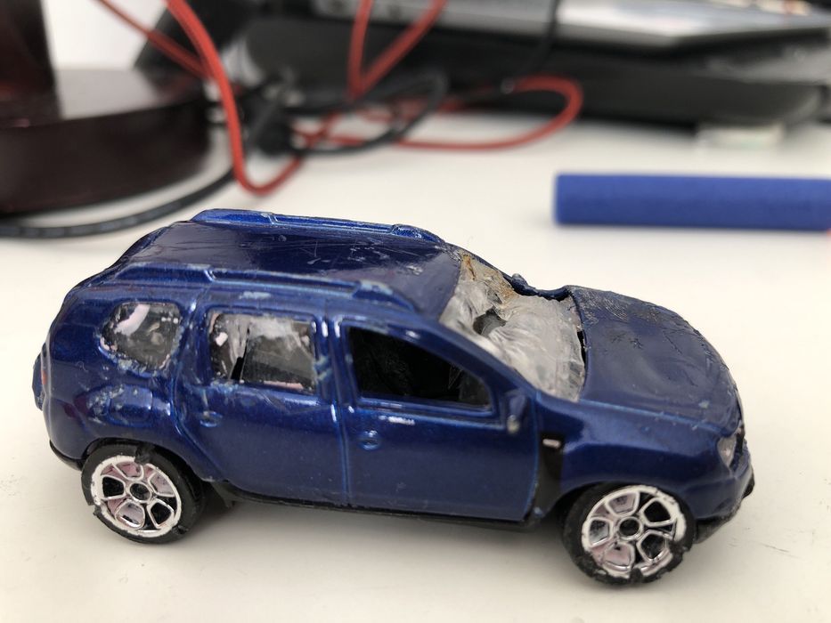 Macheta Dacia Duster accidentata manual