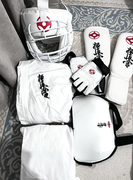 Продается полный комплект для каратэ