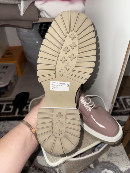 Продам новые лоферы