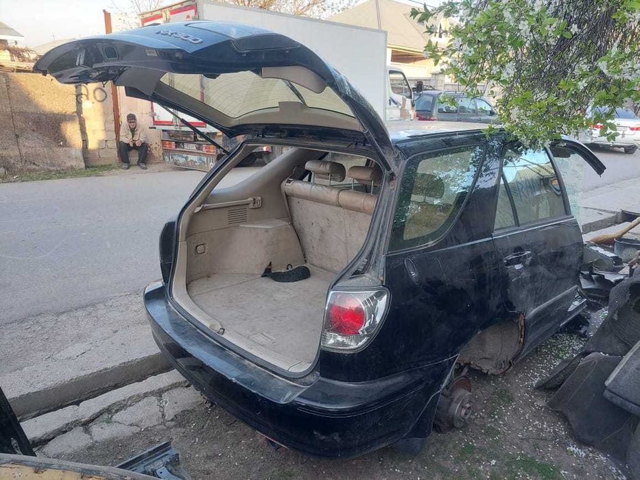 задняя часть на lexus rx 300