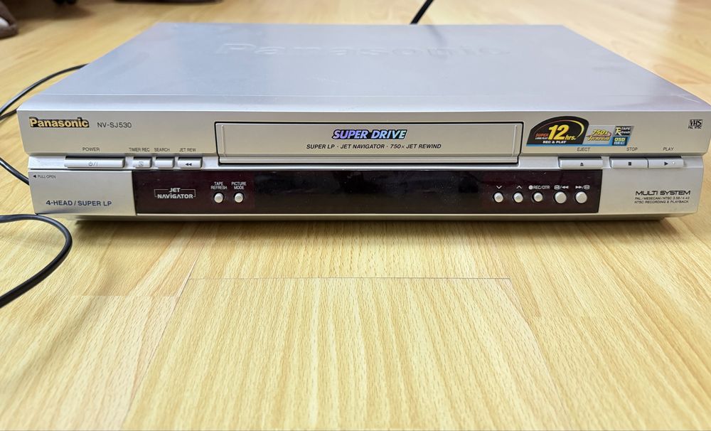 Panasonic NV-SJ530 и LG Karaoke DVD