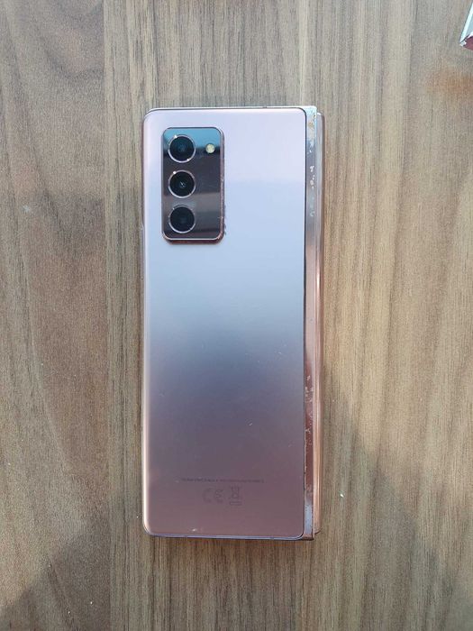 Отличен Samsung Galaxy Z Fold 2