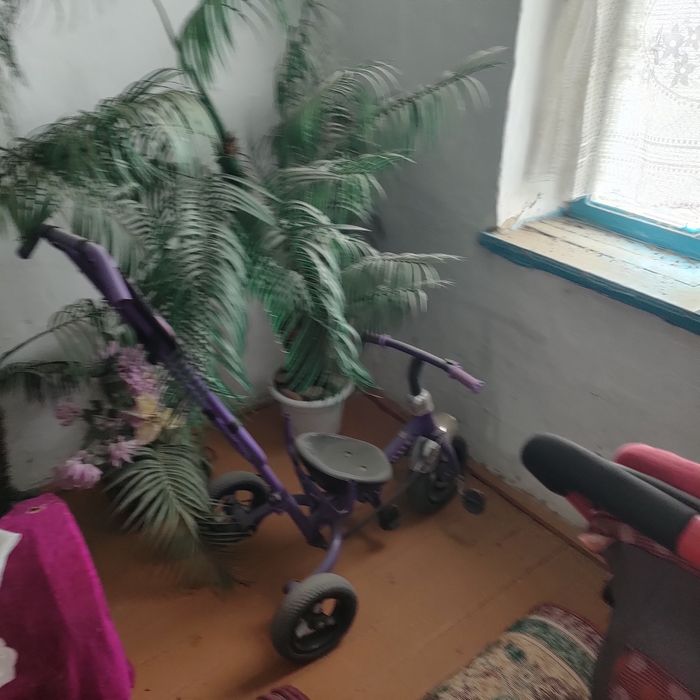 Продам детские качеля и велосипед