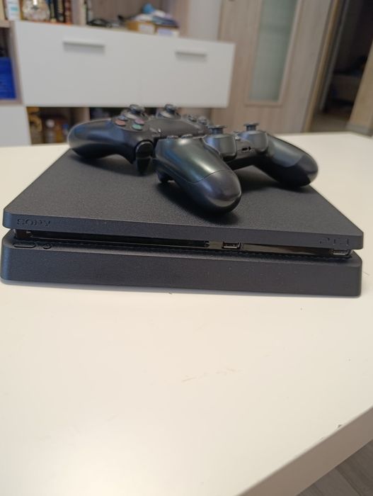 PlayStation 4 slim