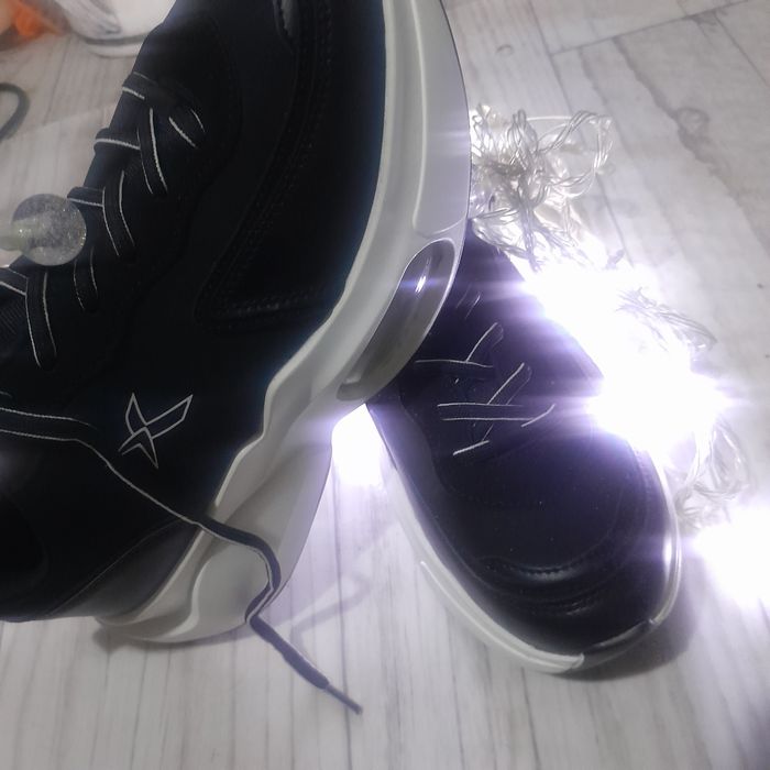 Кросовки стильные Kinetix