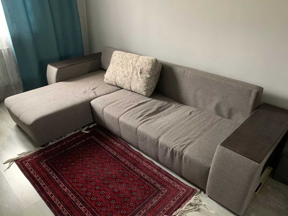 Продам серый б/у диван