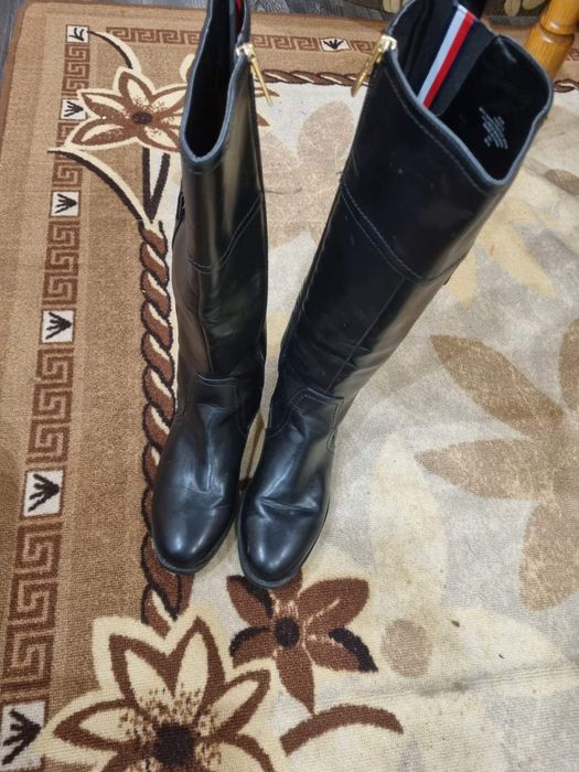 Оригинални ботуши на Tommy Hilfiger