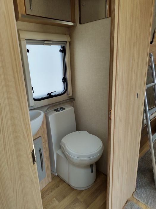 Каравана Coachman Amara 570/6, модел 2018 година