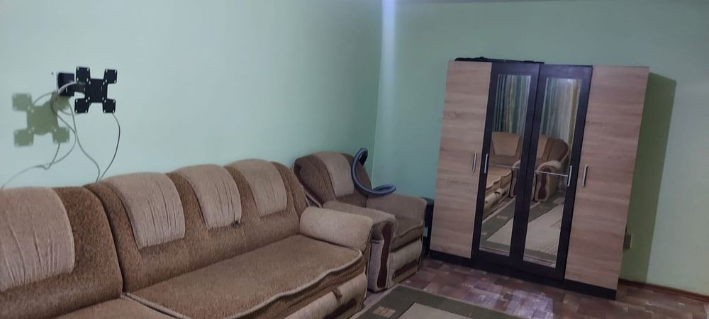 Продам 1-комн. центр 2-этаж.