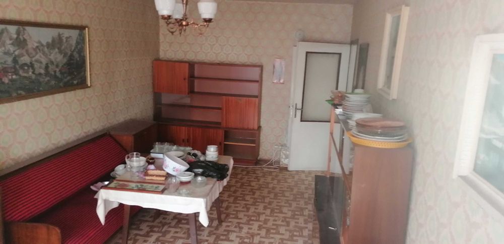 Продавам апартамент в центъра на гр. Хасково 0885661261