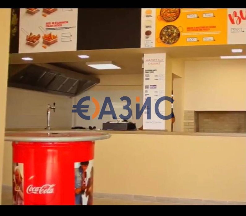 Заведение в центъра на Несебър (67 кв. м + 40 кв. м) с действащ