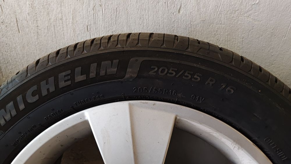 Лети джанти 16 плюс Michelin Primacy 5 Летни 205 55 16 Чисто нови 649Евро комплект!