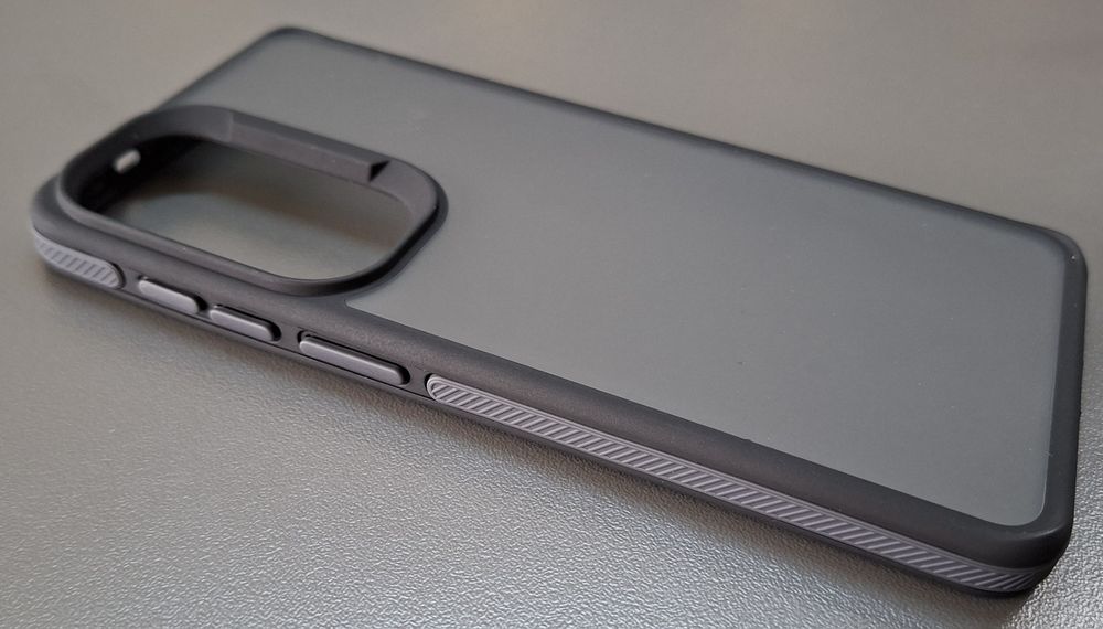 Твърд удароустойчив кейс Samsung S26 Plus.Матов гръб с  укрепен ръб.