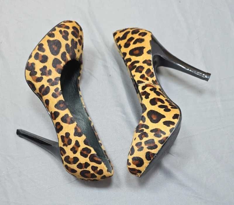 Pantofi cu toc Tango, piele naturala , marimea 38