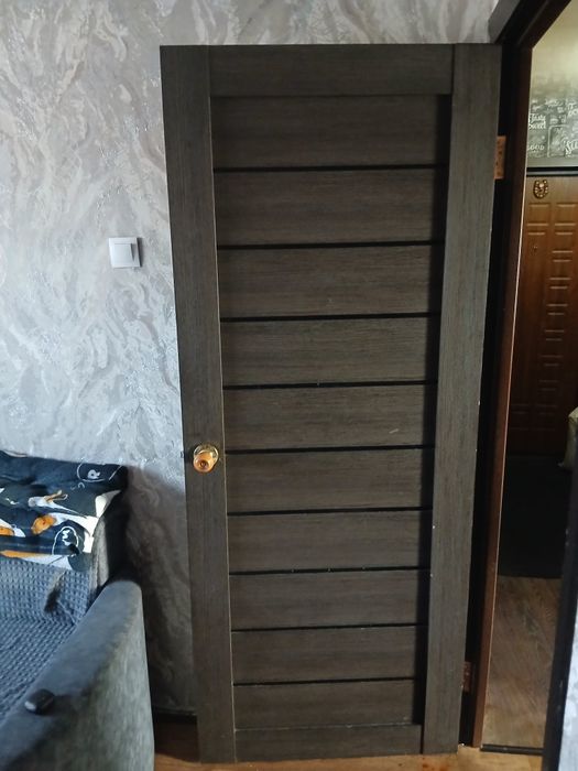 Продаю двери в комплекте.