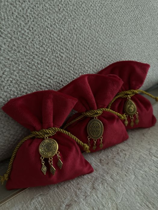 Бонбоньерки, тойбастар