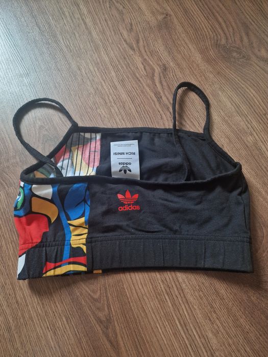 Цветен кроп-топ Adidas