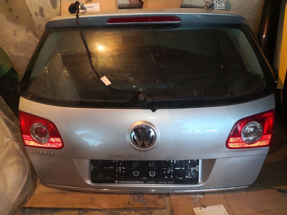 Haion Passat b6 și alte mașini