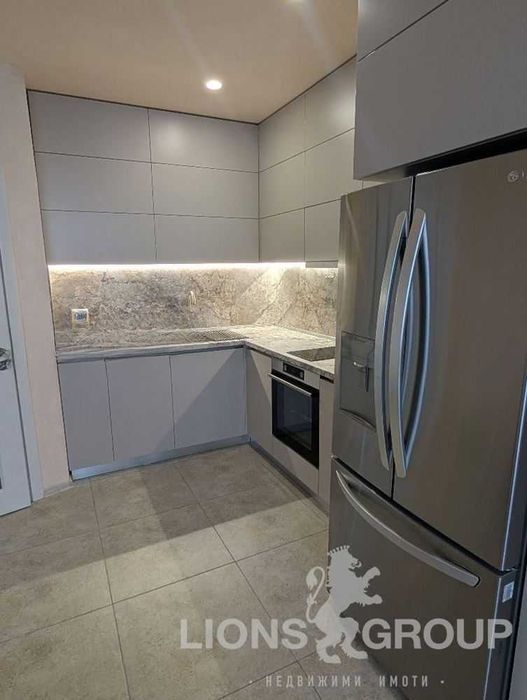 Дава се под наем Двустаен апартамент в Варна, Бриз - 75 кв.м за 897.6 € - Снимка #1