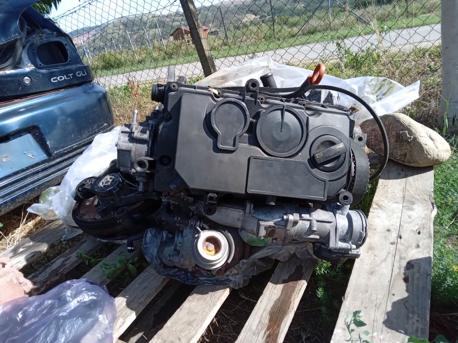 Diferite  piese  auto  golf 5  motor  20  140 cp   cod bmm