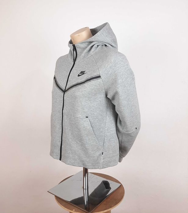 Nike Tech Fleece Windrunner - Оригинално дамско горнище размер M