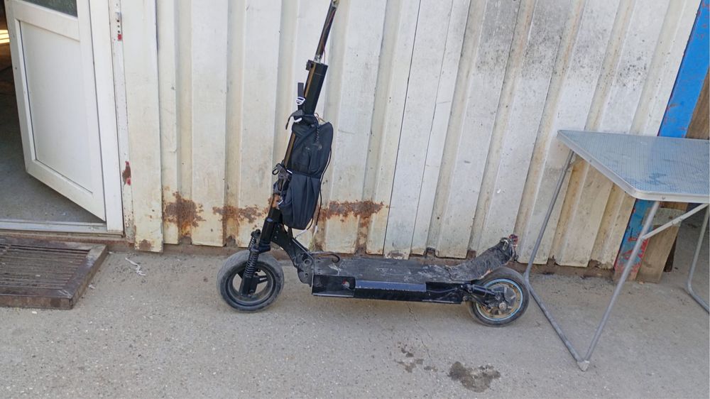 trotineta electrica 40km / h 40 km autonomie