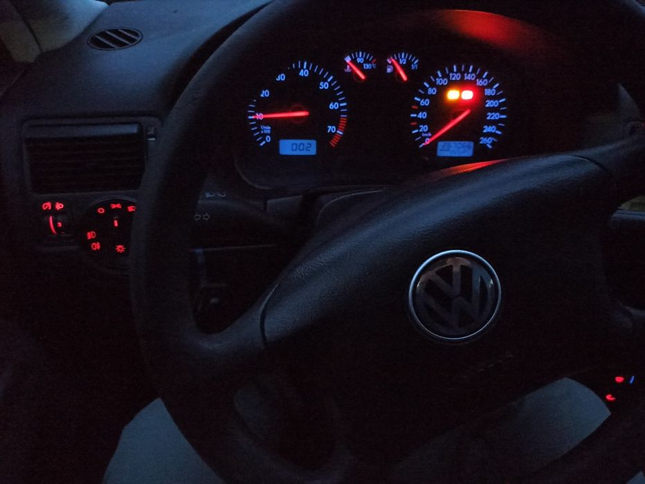 VW Golf 4 1.8-20V AGN на части - всичко до 30 лв - Люлин