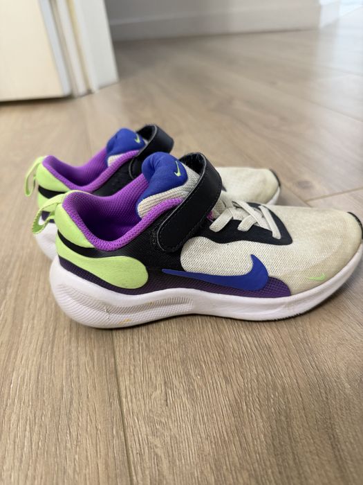 Кроссовки для девочки 28 размер nike