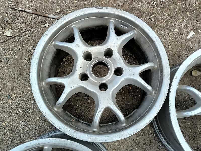 Продам оригинальные легкосплавные диски на BMW 5 E39.