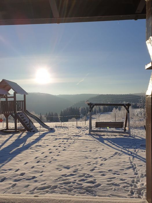 Cabana de închiriat cu ciubar  Denis & Raul Belis