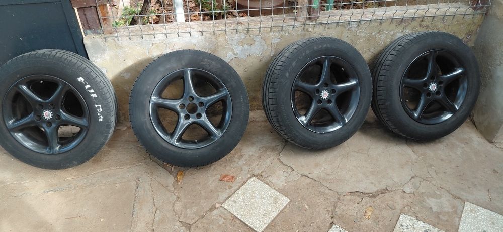 Vand 4 jante  205 60 R15  cu anvelope vara