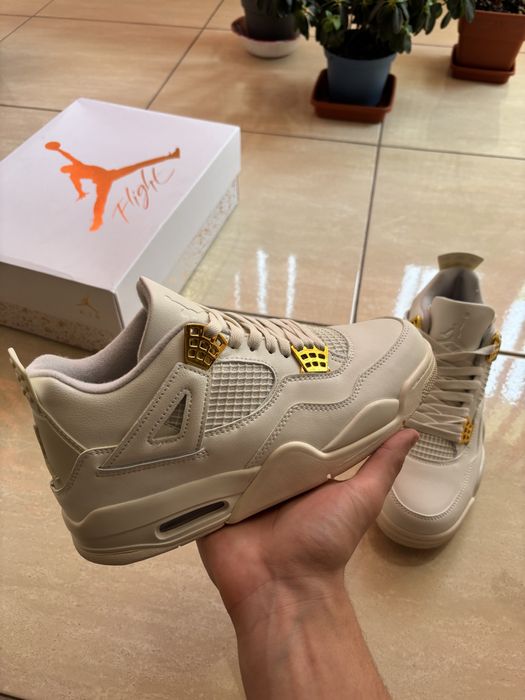 Jordan 4 “Metallic Gold”