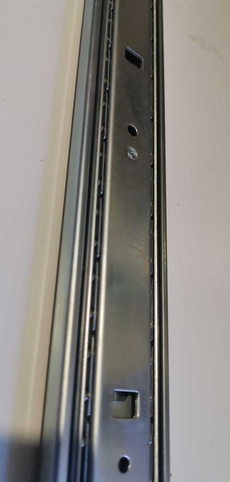 Релси за сървъри