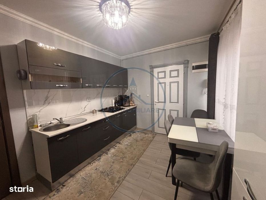 Apartament decomandat de vanzare – zona centrala