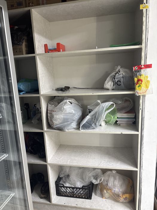 Продам срочно полки для магазина б/у