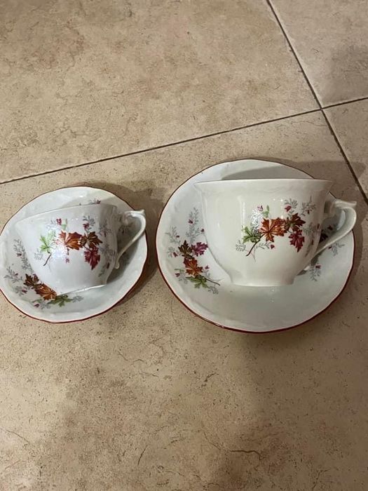 Комплект чинии на Изида 24части нови