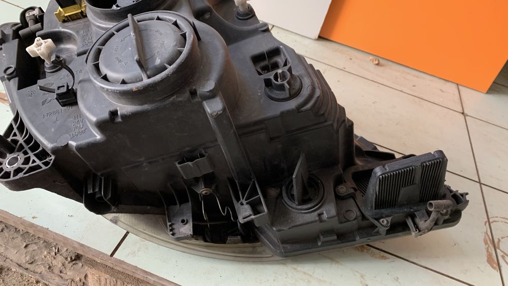 Фар за   DAF  XF