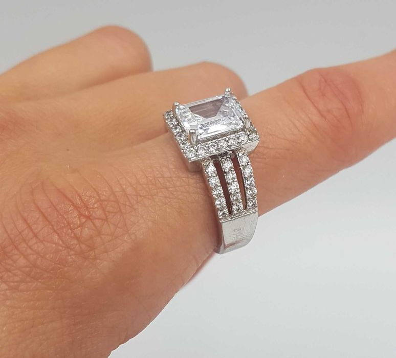 Superb inel vintage din argint si zirconii elegant