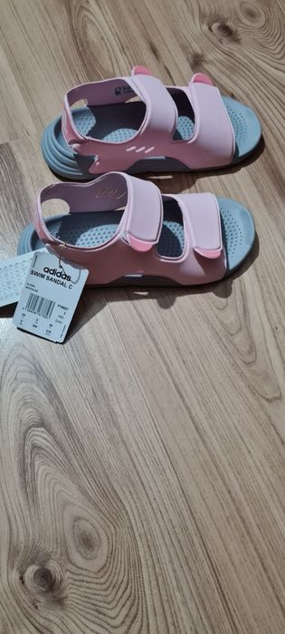 Детски сандали Адидас.