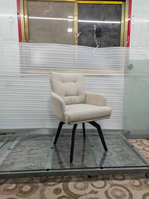 Oshxona zal uchun stol va stullar