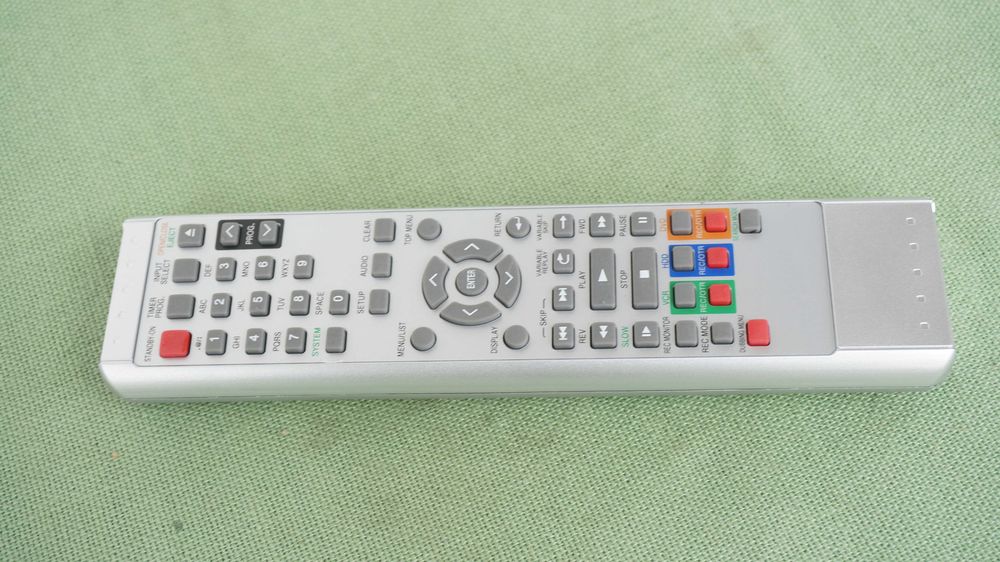 DVD recorder Combo cu VHS FUNAI model WD6D Pal/Secam si HDMI stereo Hi-Fi