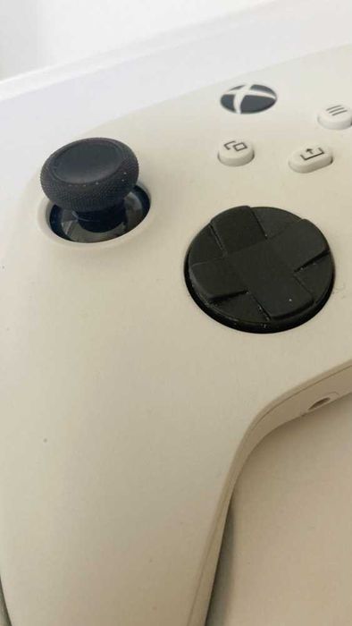 Xbox Series контролер – отлично състояние, с кутия