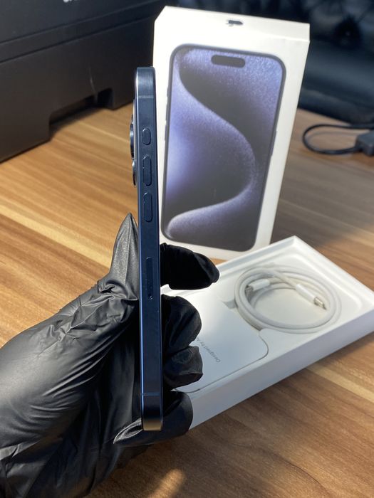 iPhone 15 Pro• 128 GB • Blue Titanium