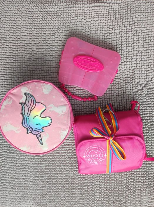 Продам большой набор для кукол Барби одежда аксессуары