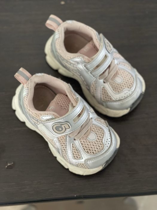 Кроссовка для девочек