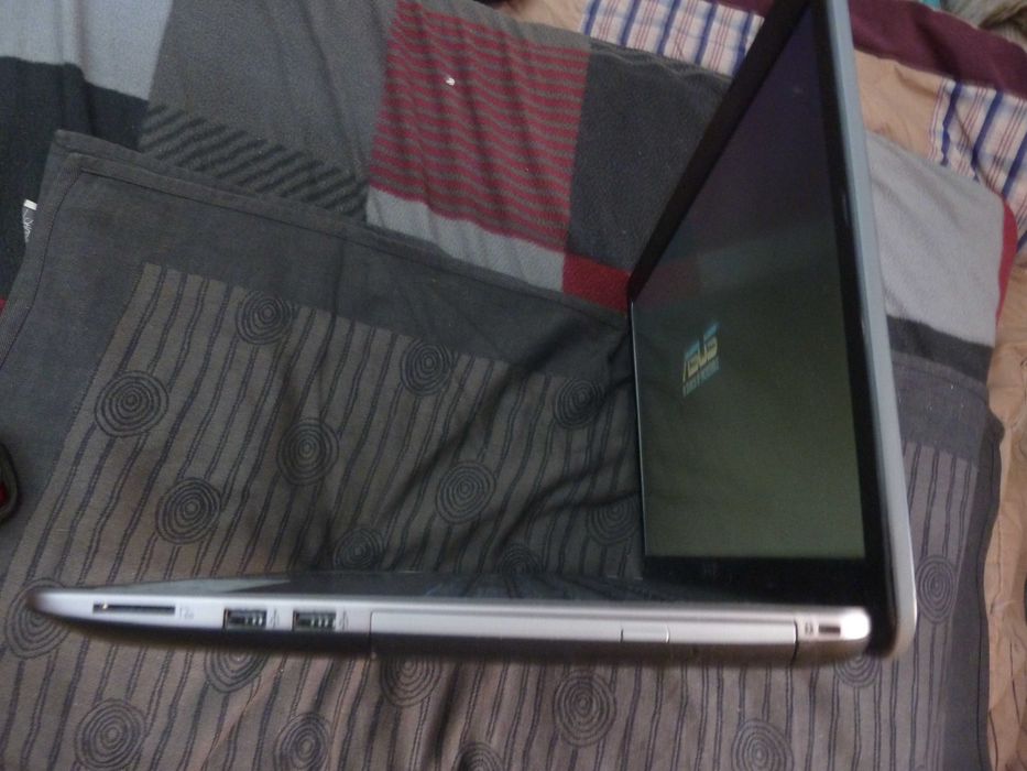 laptop asus ecran 17,3 inch full hd,intel I7-7500 QUAD CORE,ram 8gb ddr4,hard ssd 120gb nou,video 2gb nvidia