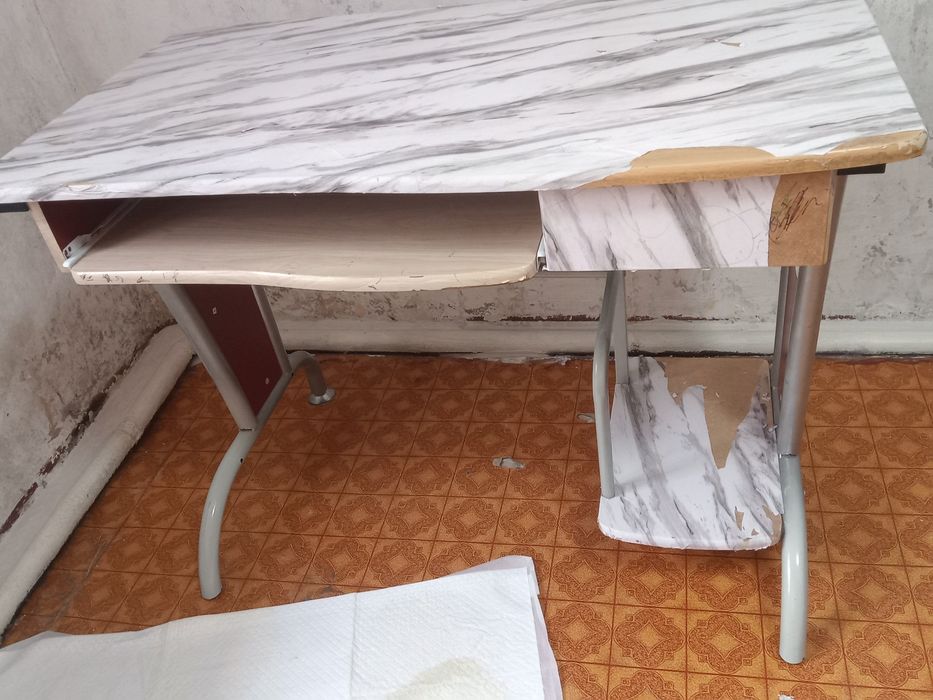 Продам диван и стол