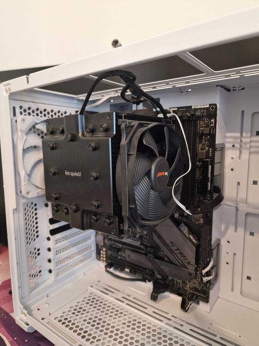 Kit  i7 9700k +  ASUS STRIX Z390-E GAMING +  be quiet! Dark Rock PRO 4